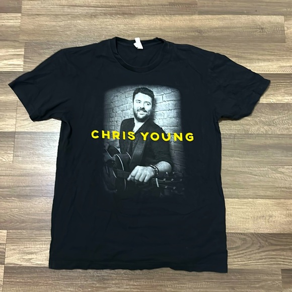 Chris Young Raised On Country 2019 World Tour Concert Shirt - Picture 1 of 2